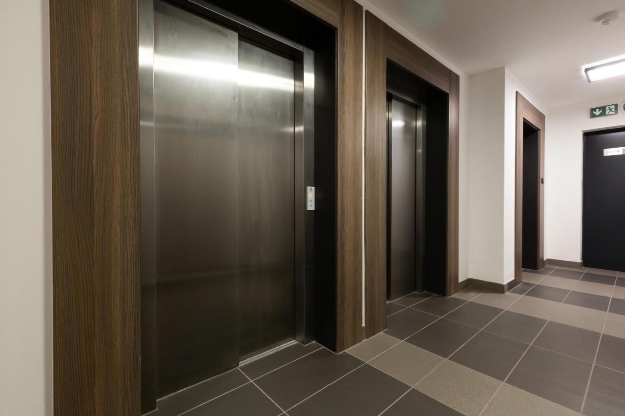 Metro Plocka Exquisite Apartments By Noclegi Renters Varšava Exteriér fotografie