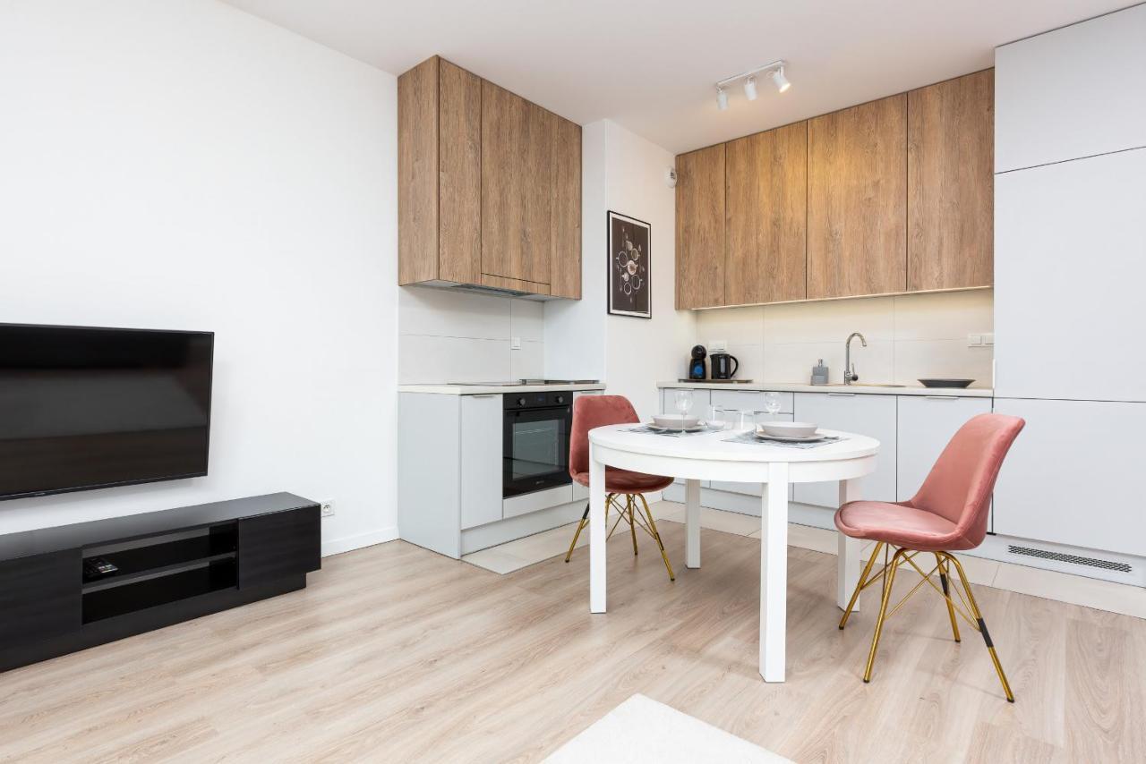 Metro Plocka Exquisite Apartments By Noclegi Renters Varšava Exteriér fotografie