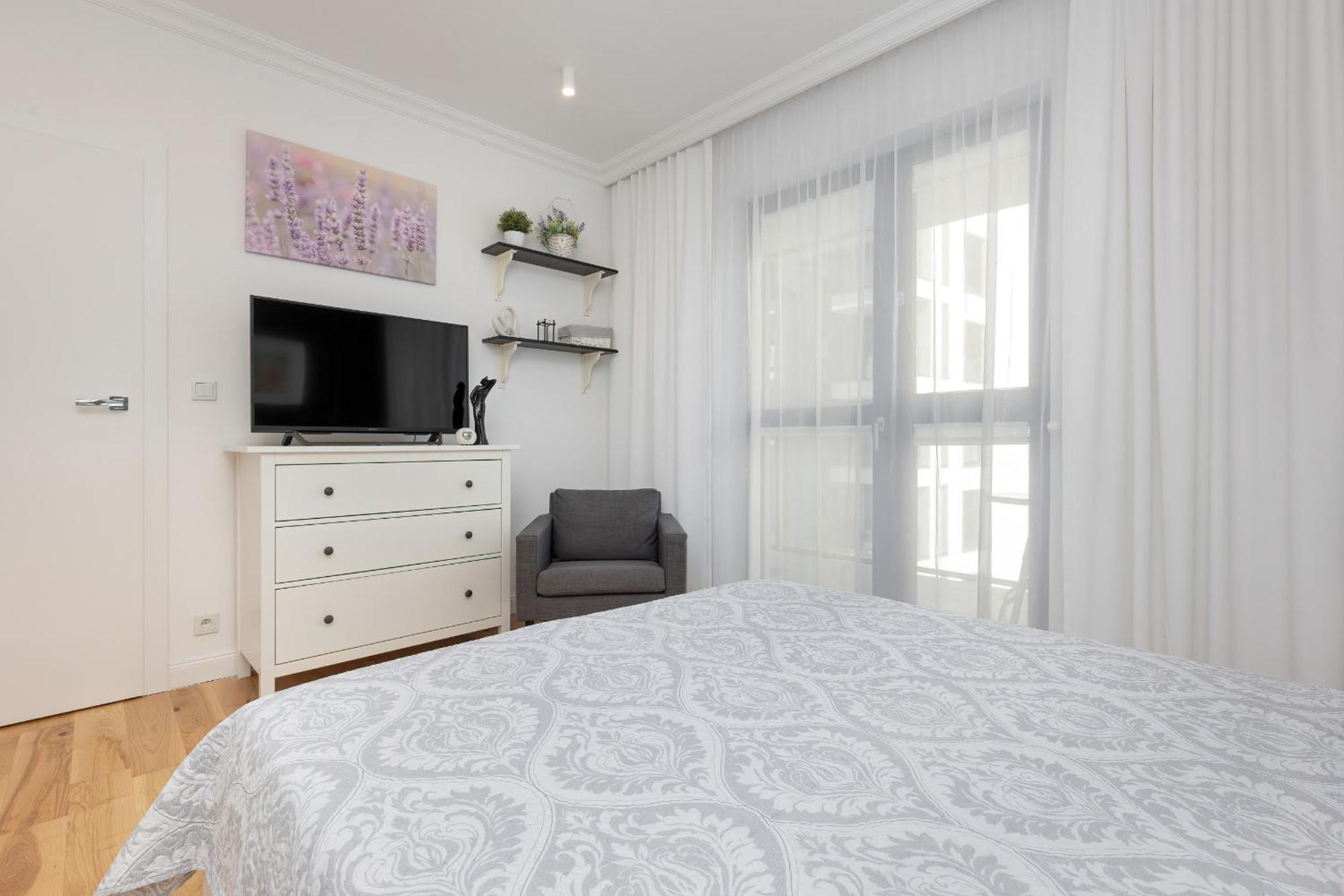 Metro Plocka Exquisite Apartments By Noclegi Renters Varšava Exteriér fotografie